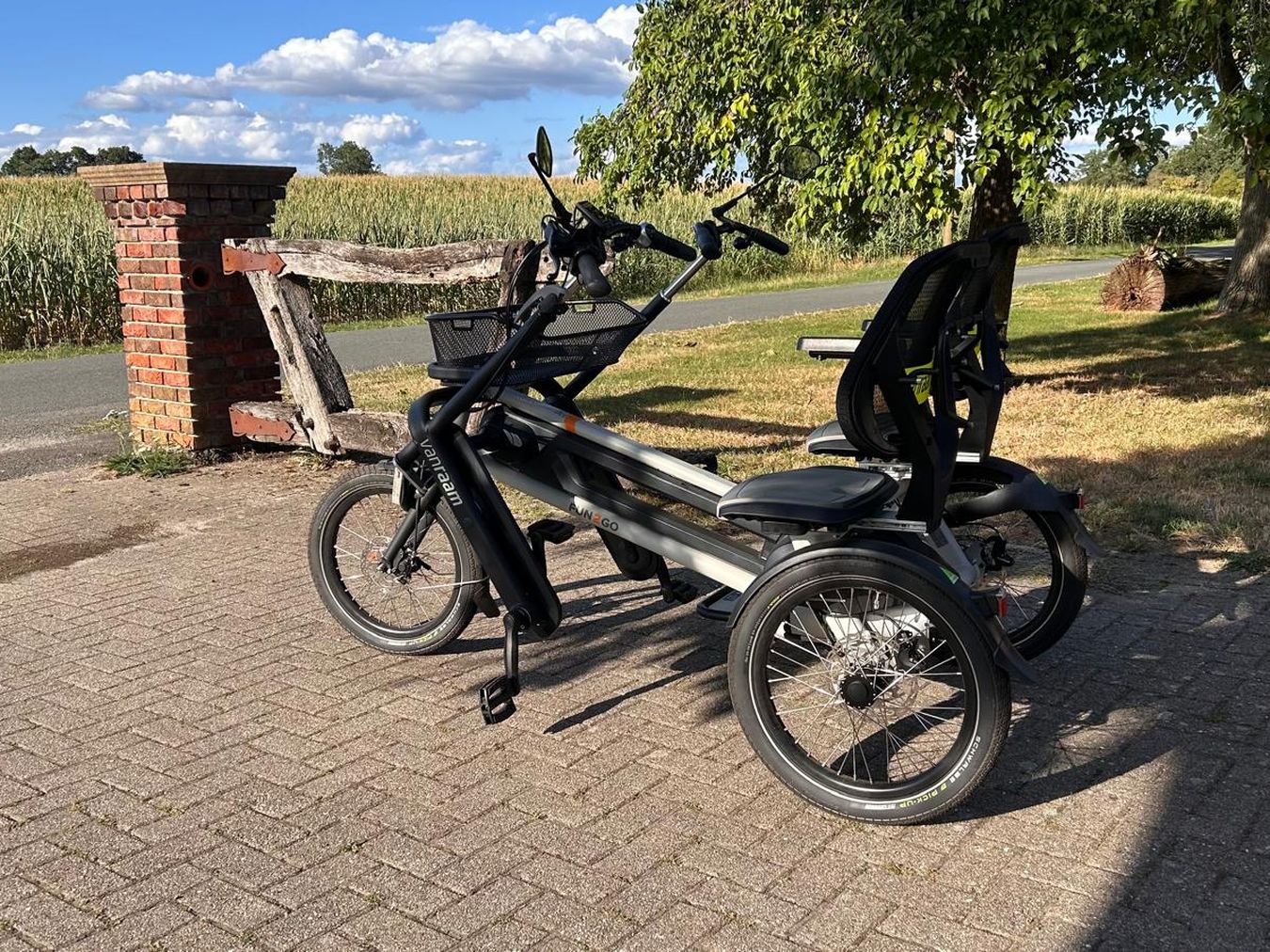 Tandem