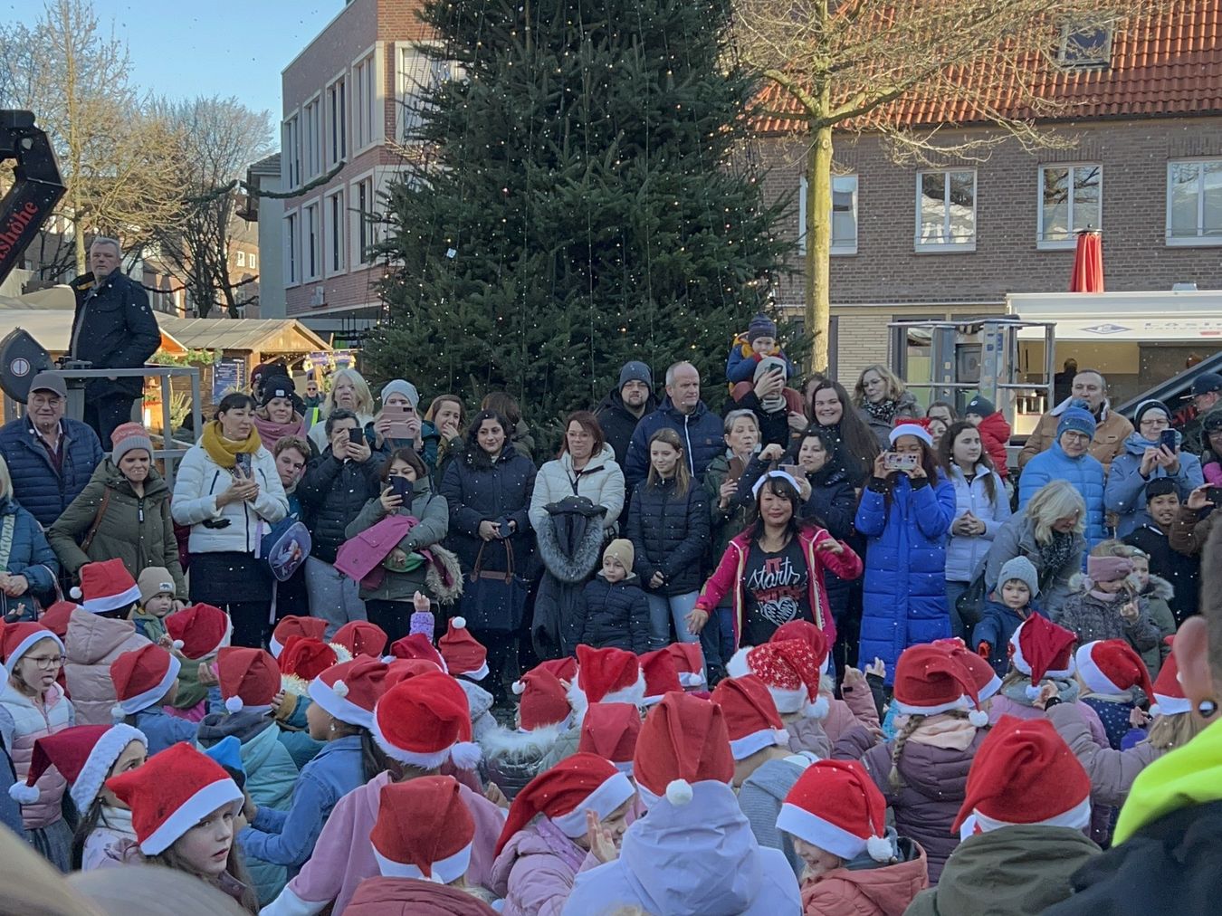 Zumba Gruppe beim Adventsauftakt