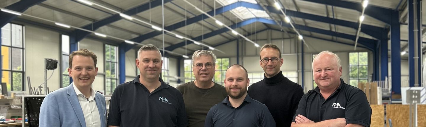 Unternehmensbesuch M+A Gruppenbild