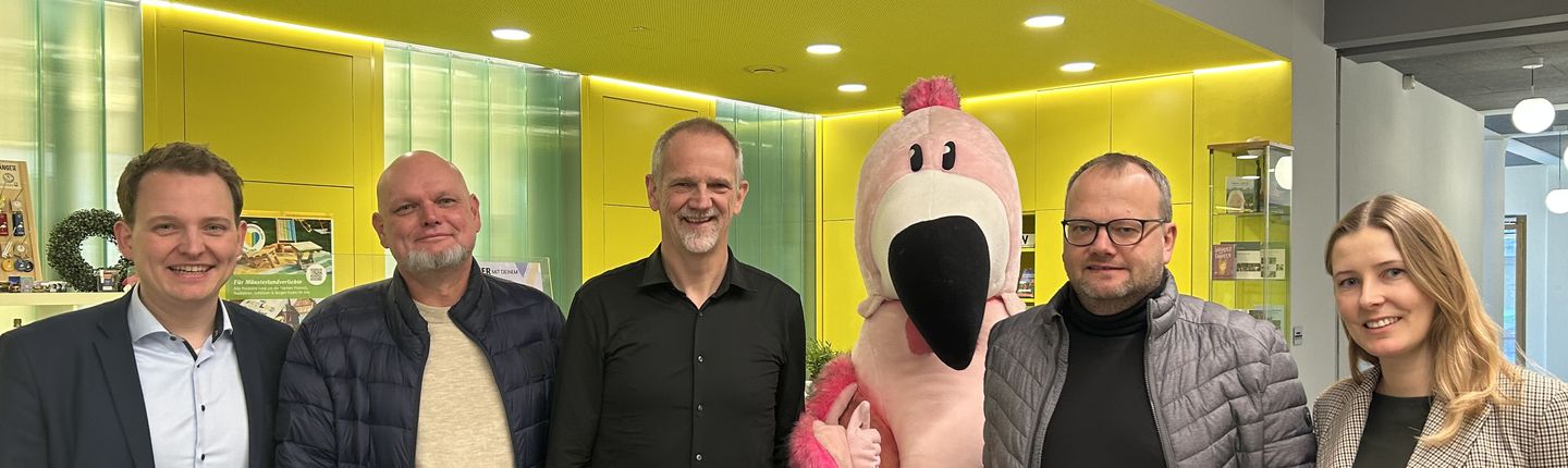 Freuen sich auf gute Zusammenarbeit im Rahmen des Premium-Sponsorings (von links): Bürgermeister Dr. Tom Tenostendarp, Frank Brauckmann (Papierfabrik), Markus Pennekamp (Saueressig), Alwin Göring (Matthews Engineering).