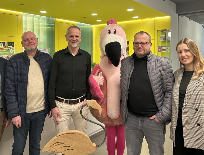 Freuen sich auf gute Zusammenarbeit im Rahmen des Premium-Sponsorings (von links): Bürgermeister Dr. Tom Tenostendarp, Frank Brauckmann (Papierfabrik), Markus Pennekamp (Saueressig), Alwin Göring (Matthews Engineering).