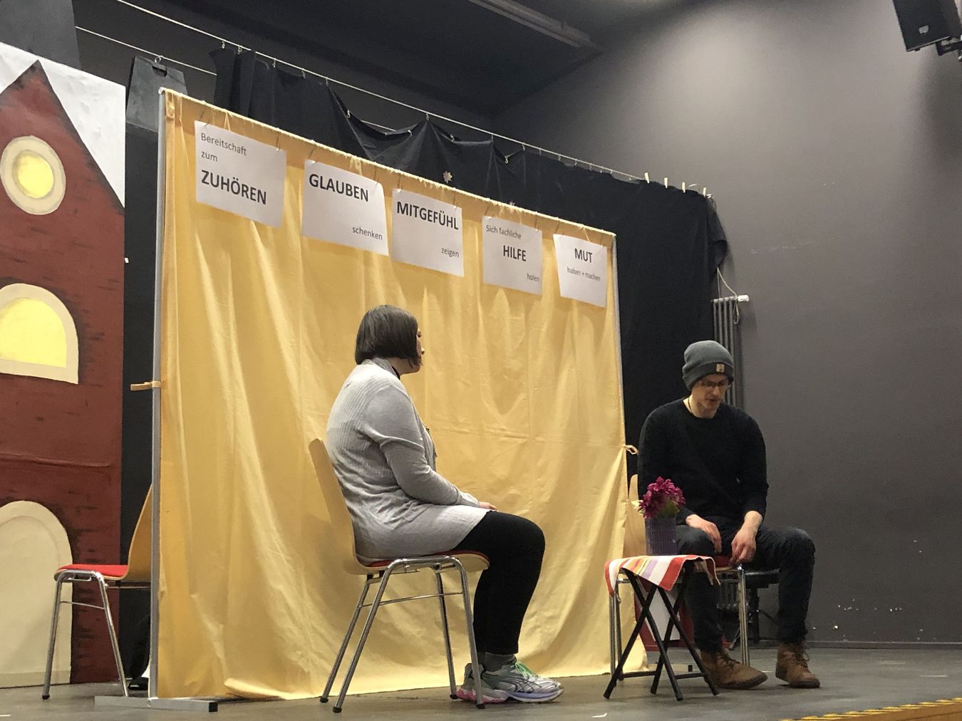 Die Spielszenen des Programms „Mein Körper gehört mir“ wurden von der theaterpädagogischen Werkstatt Osnabrück vorgestellt