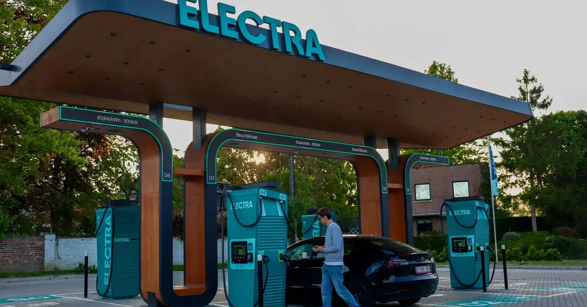 How to plug in your electric car: simple guide for 2025