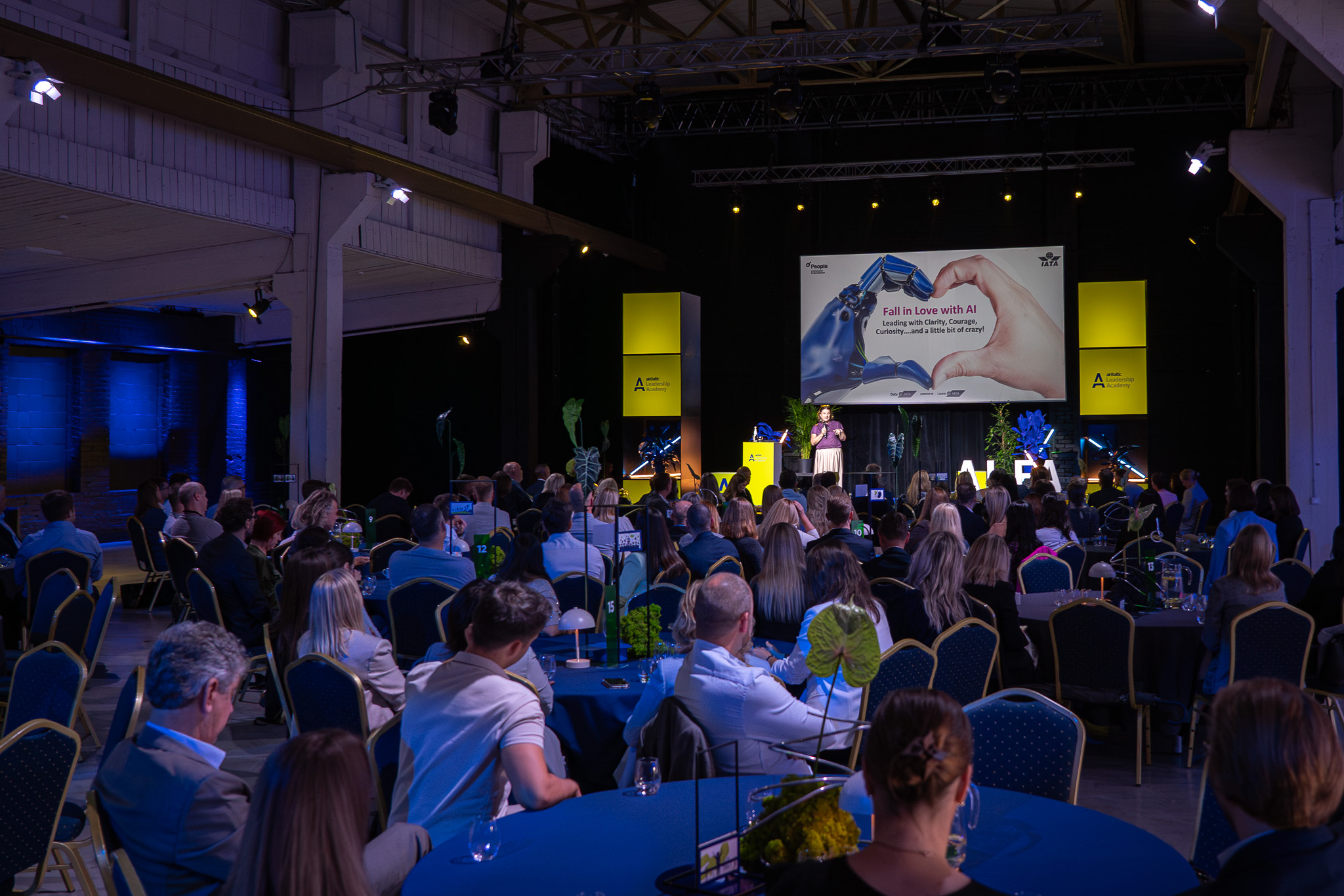 airBaltic_leadership_academy_5th_season_opening_speaker_Jane-Hoskisson