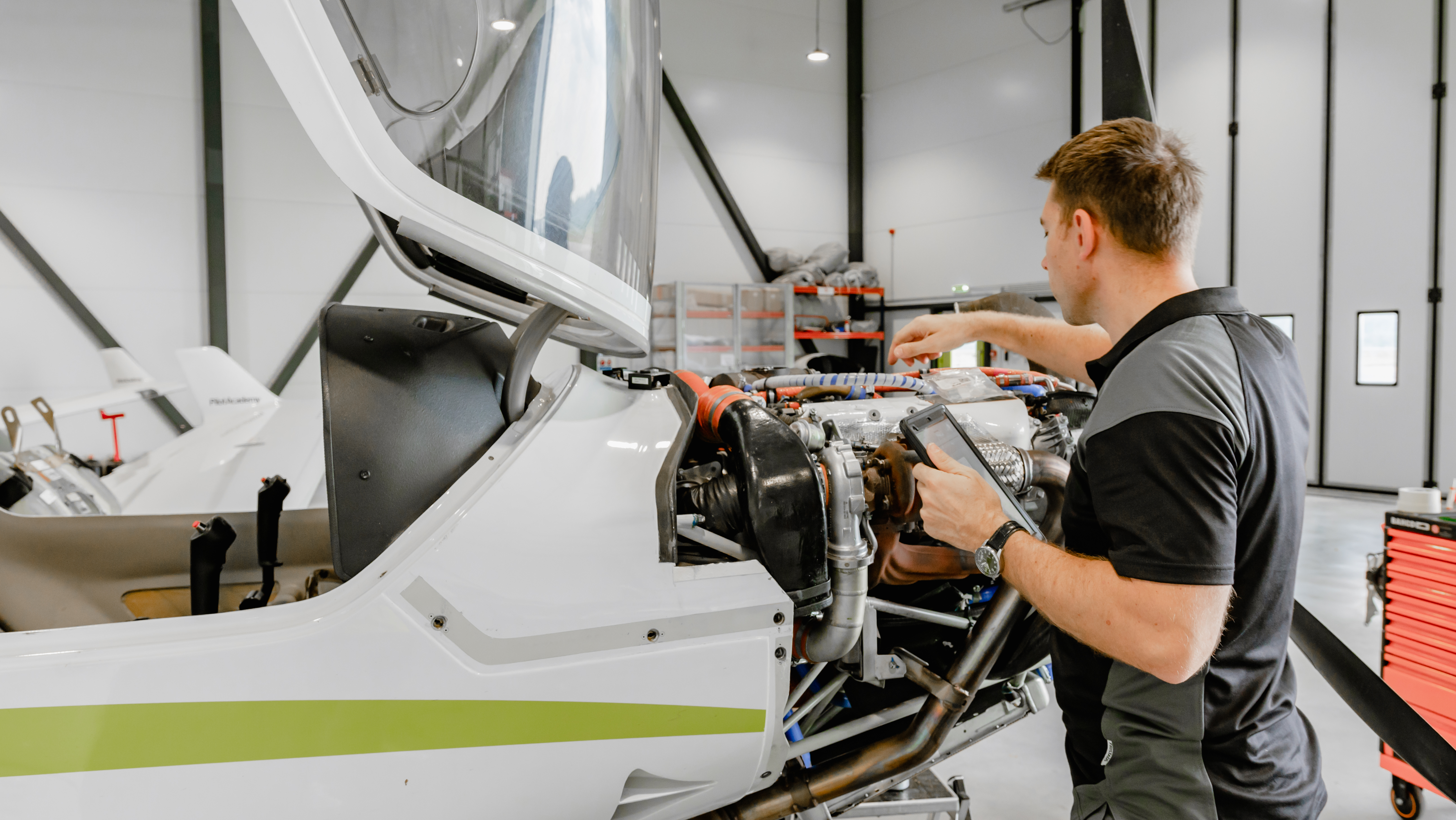 Diamond aircraft technician