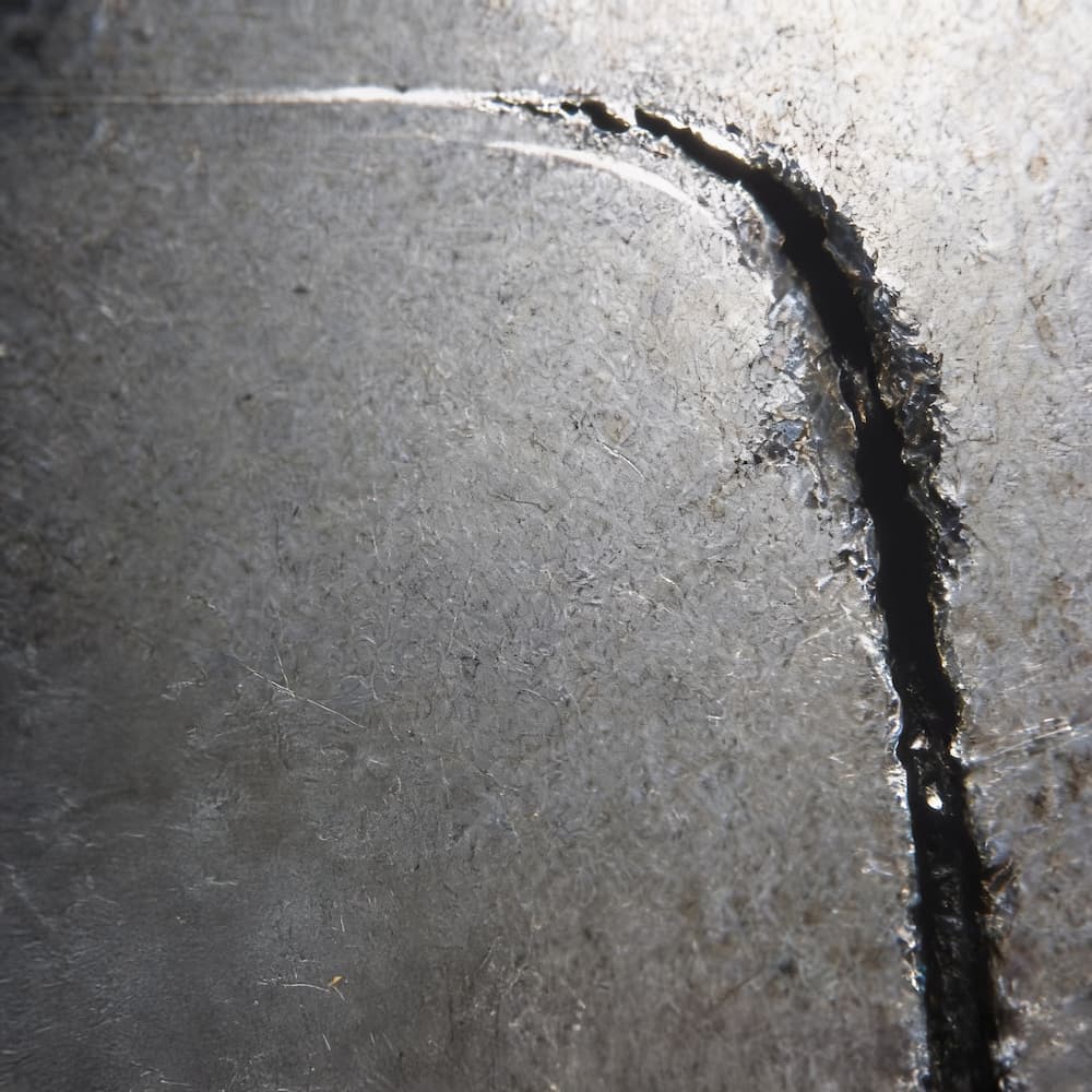 Hook Cracks