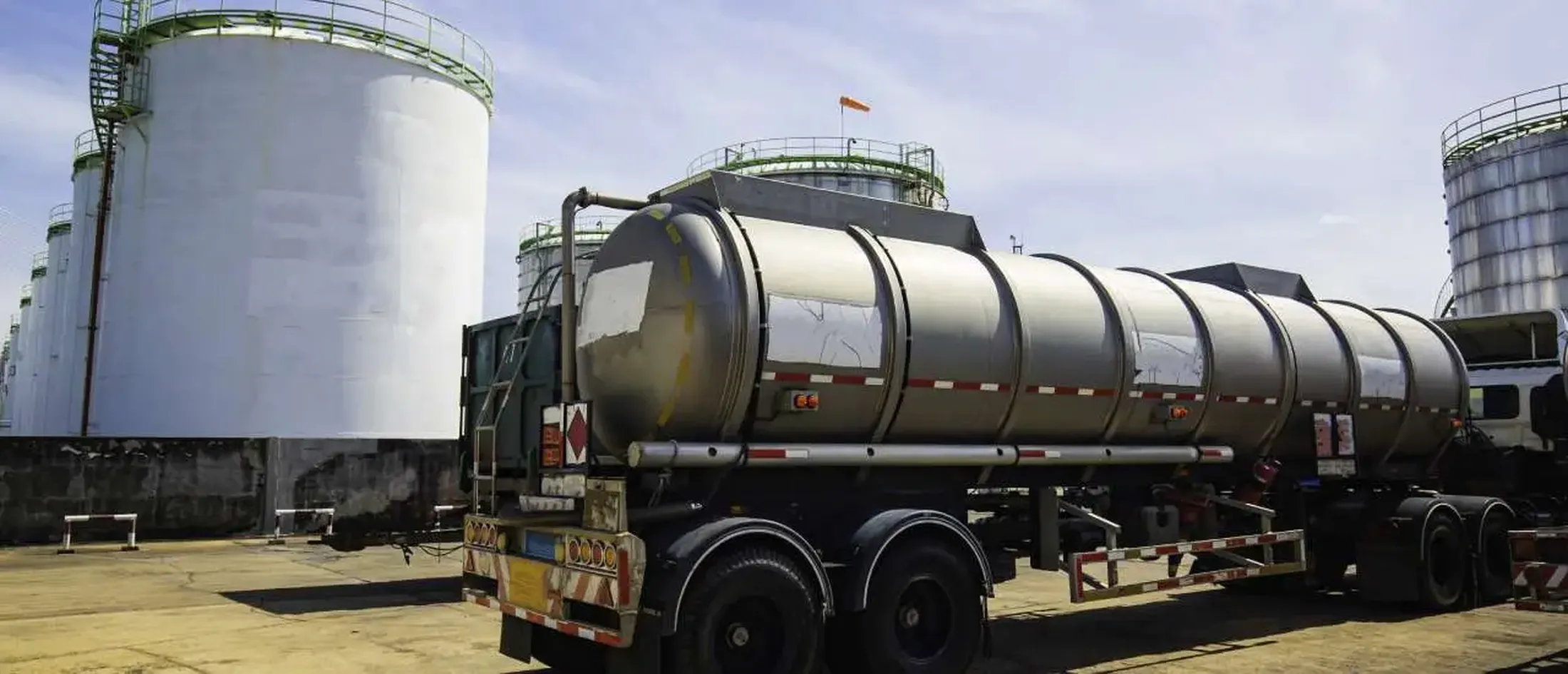Oil Tank Truck need to be periodically inspected follow regulation of Department of Energy Business, TheMinistry of Energy of the Kingdom of Thailand.