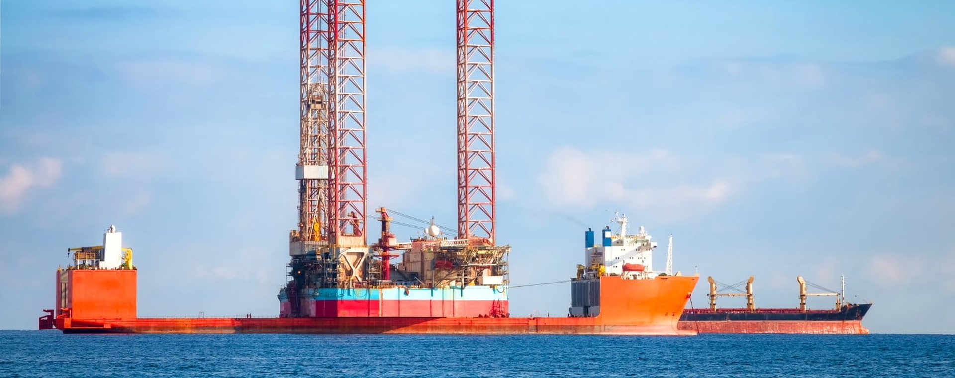 การตรวจสอบท่อส่งระหว่าง FPSO และแท่นผลิตกลางทะเล – กลุ่มอุตสาหกรรมน้ำมันและก๊าซ