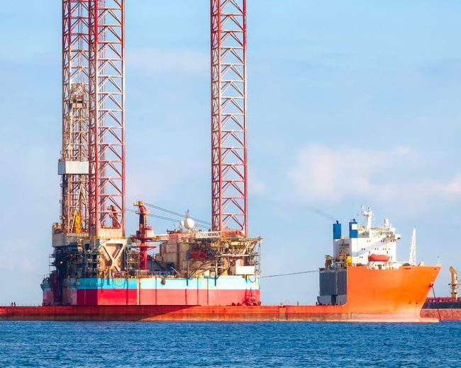 Inspecting a pipeline from a platform to an FPSO is particularly challenging when passing through the flexible riser and turret into the receiver. This 2.7km 6” line carries condensate and there were concerns about wax build up as this was the first time that the line had been inspected.