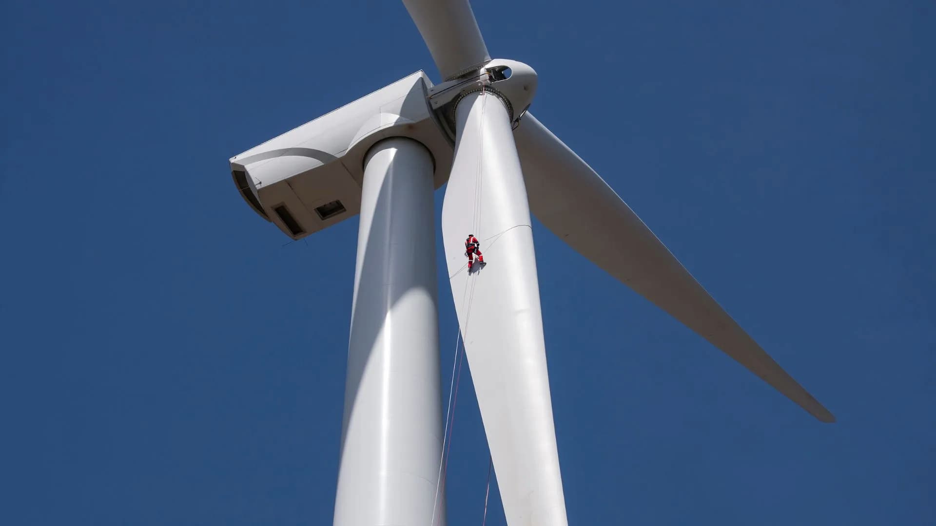 Wind Turbines: The Hidden Challenges Behind Wind Energy