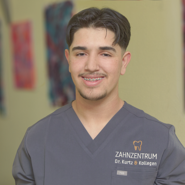 Irshad Khan, unser Azubi, als Porträt