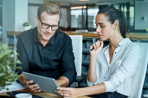 Minimieren Sie rechtliche Risiken und schützen Sie Ihr Unternehmen mit unserem praxisnahen Leitfaden.