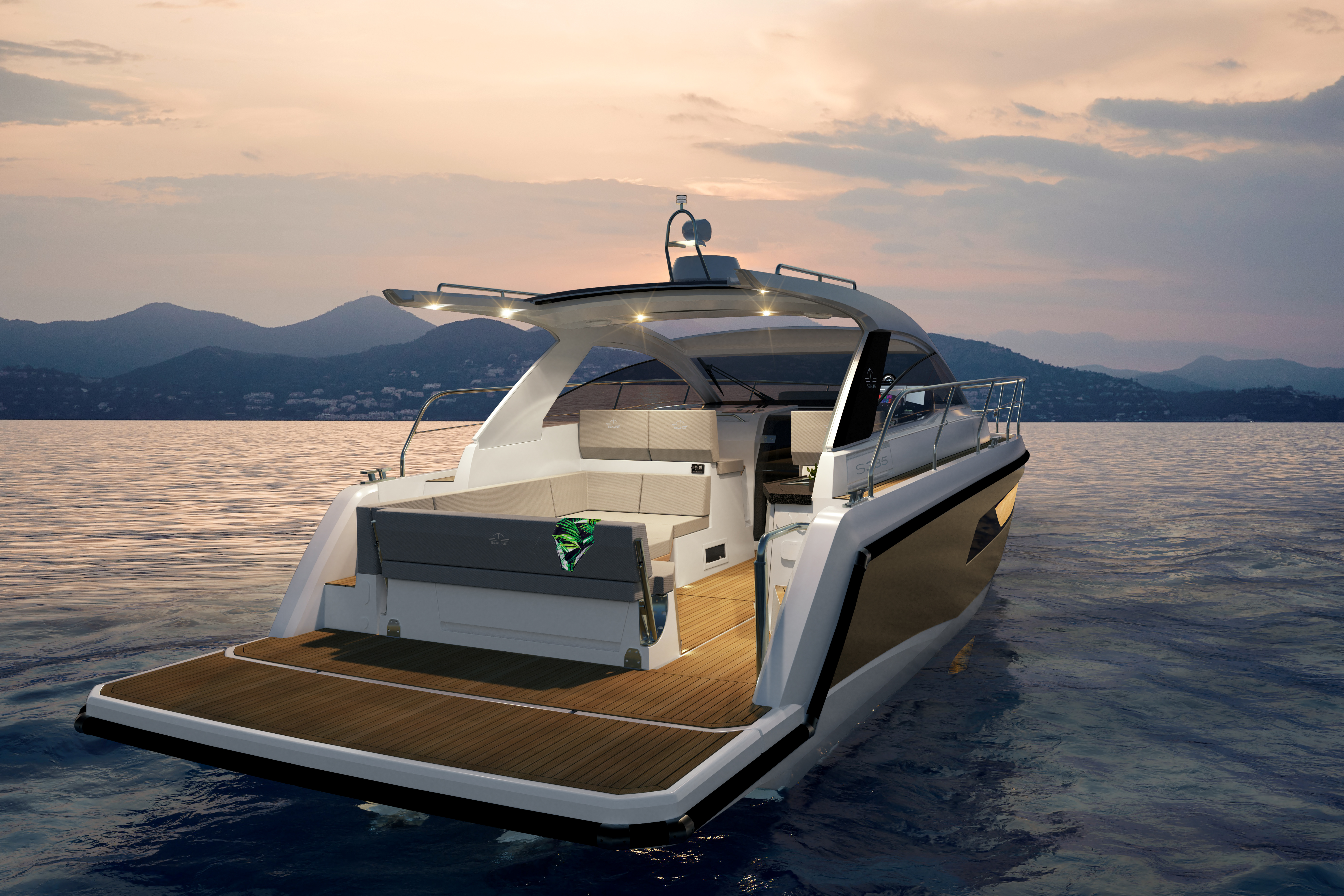 SEALINE S335 | The 33-foot motor yacht from SEALINE