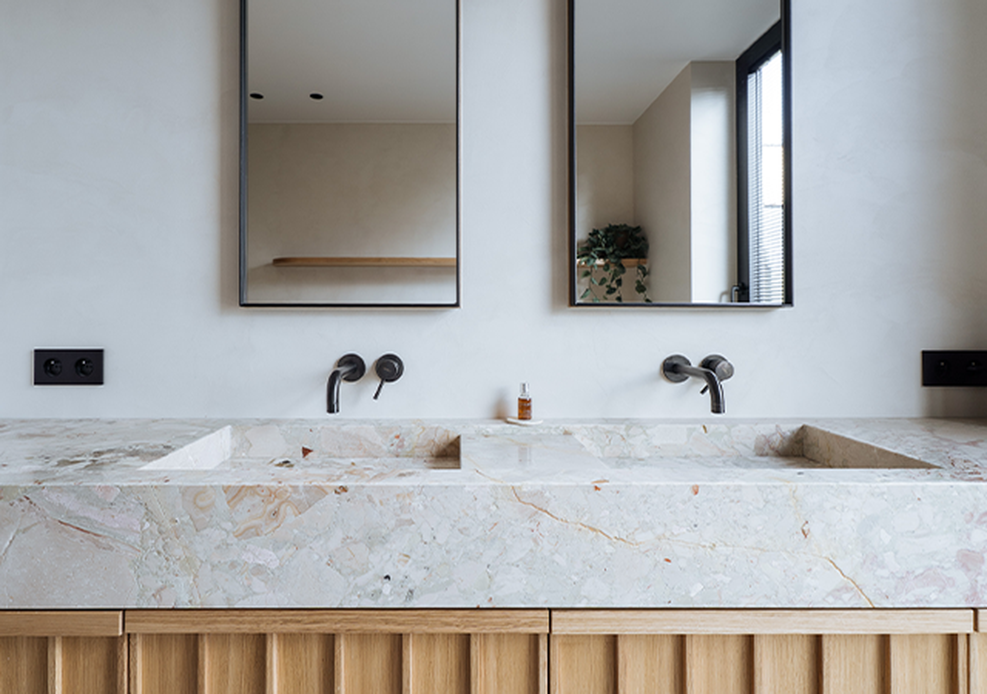 Marble Tiling & Sinks