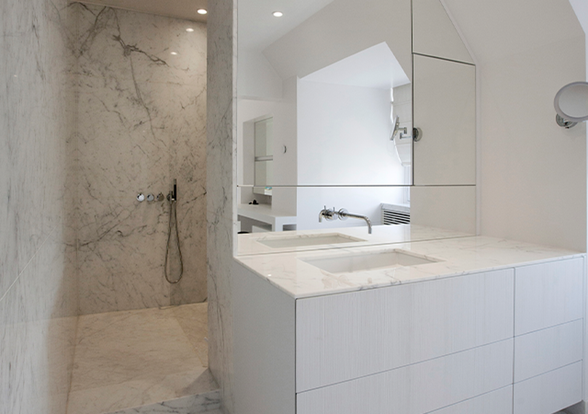 Seamless & Walk-in Showers