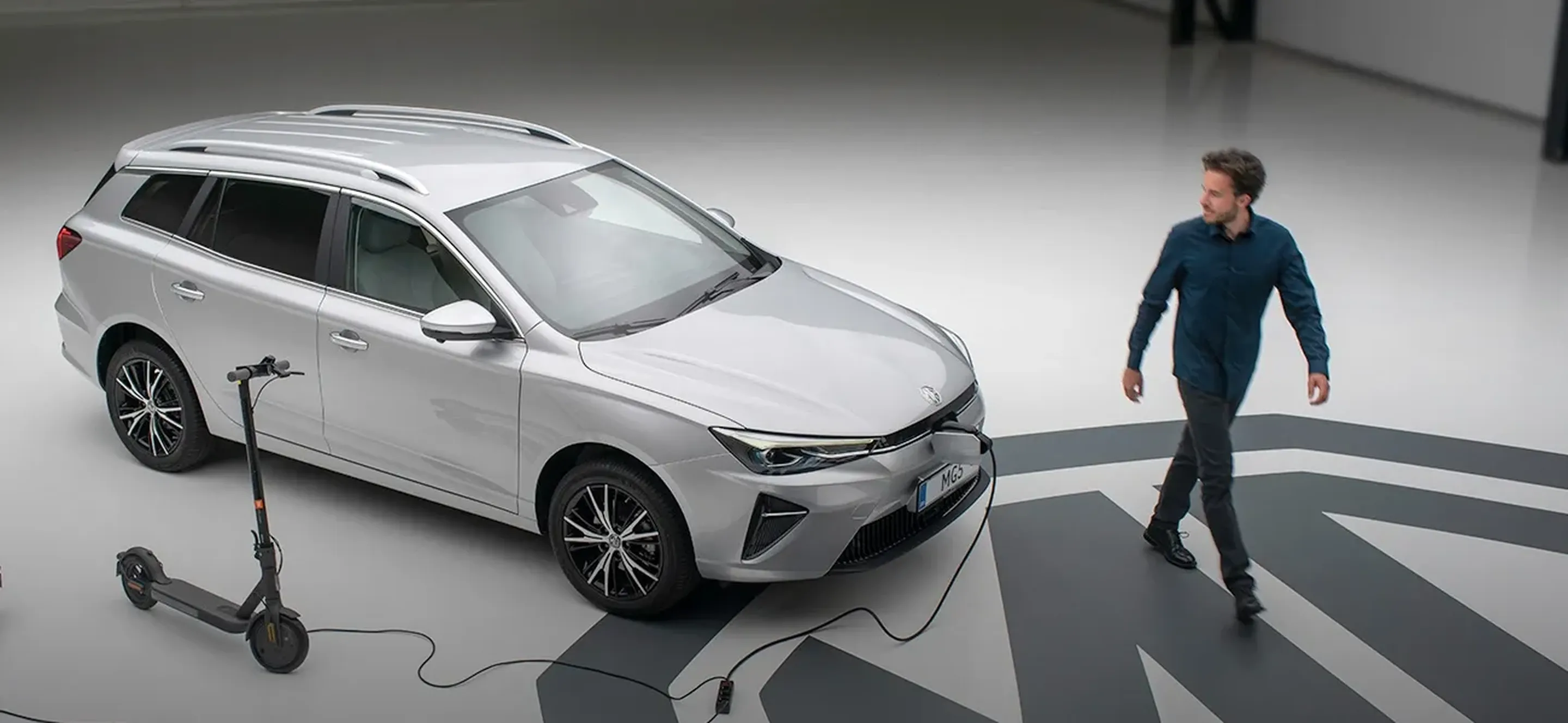 MG5 electric gebraucht leasen INSTADRIVE