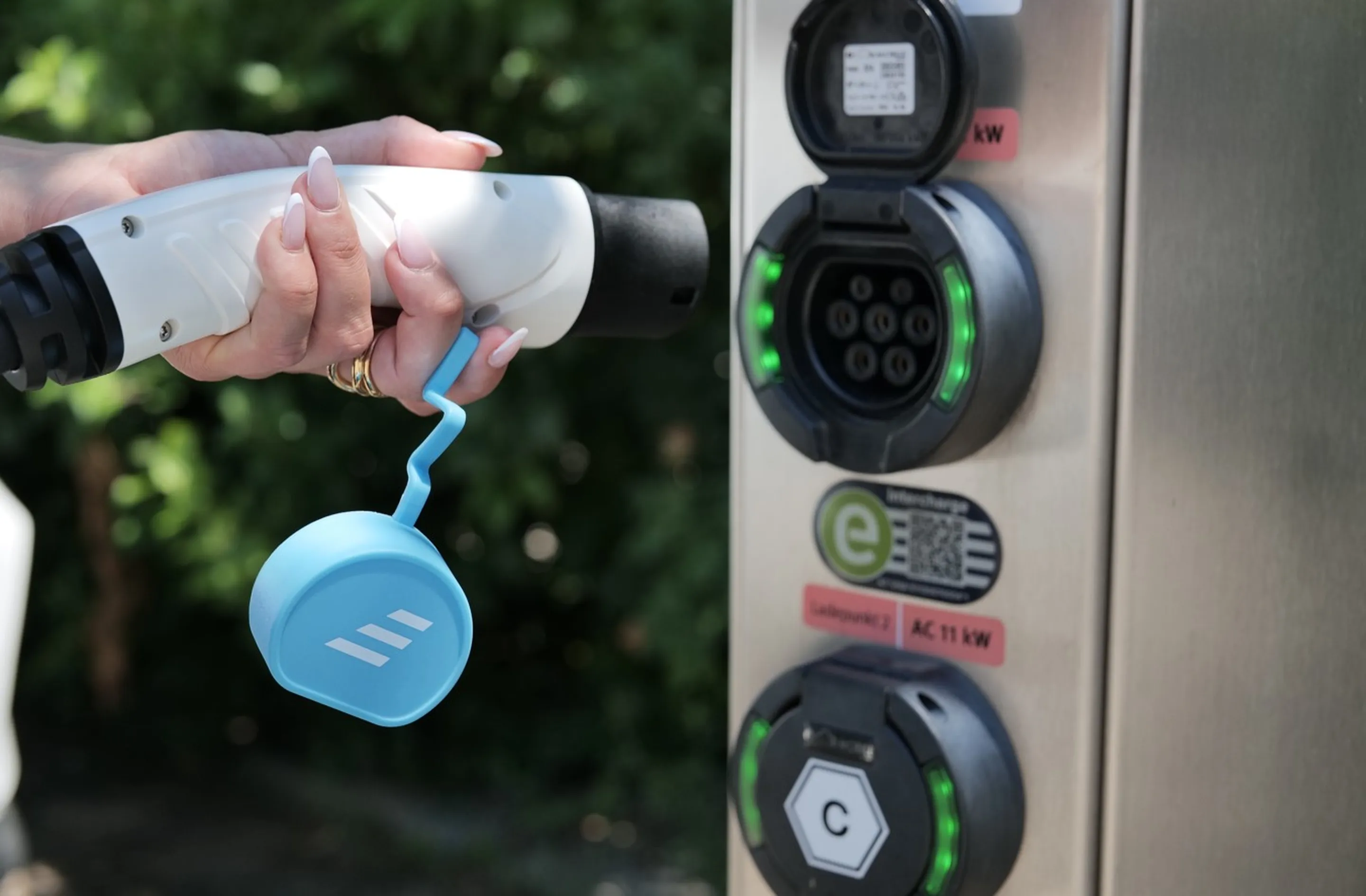 INSTADRIVE Ladekabel für Elektroautos Typ 2 - 3-phasig - 11kW und 22kW