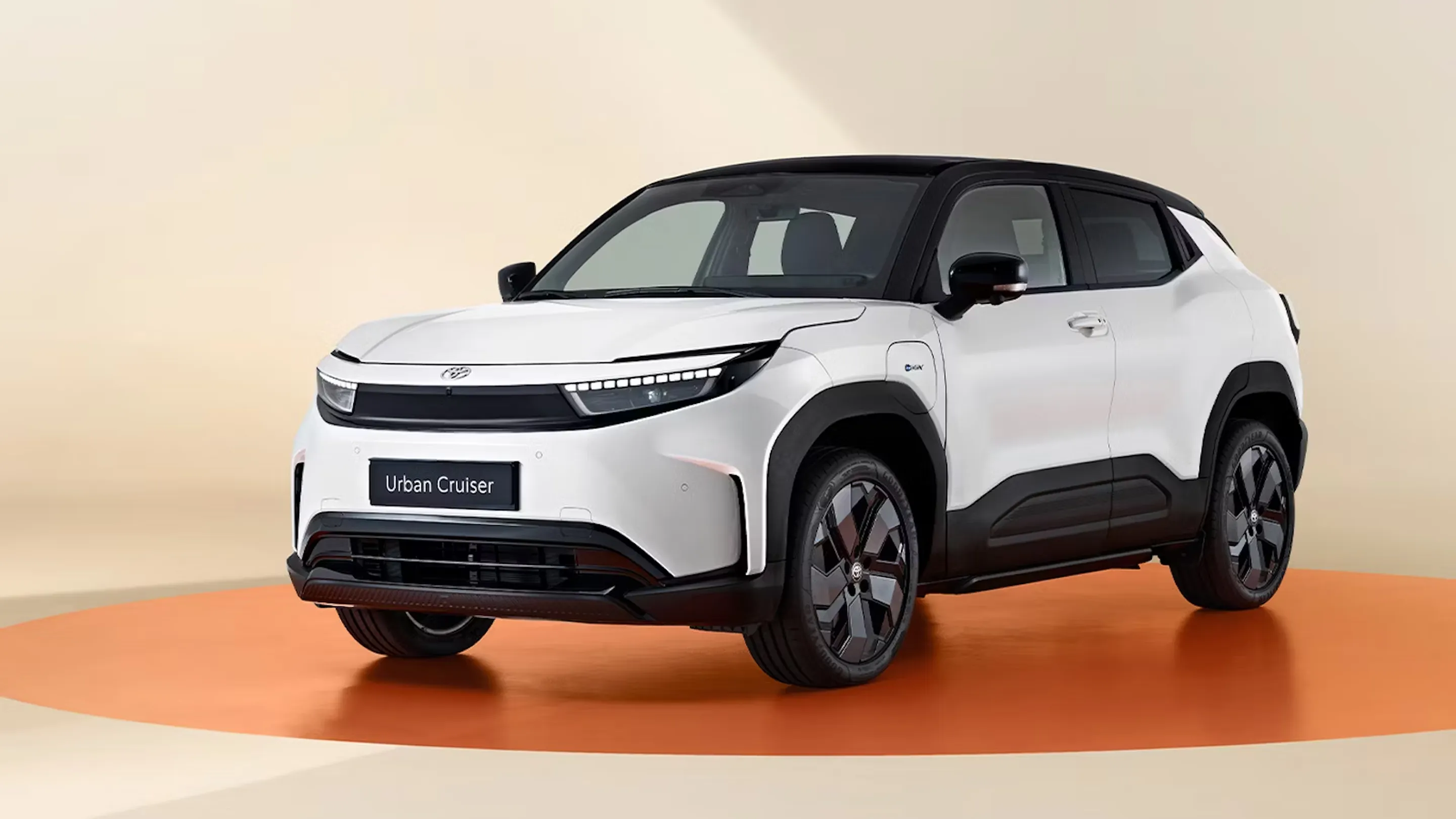 Toyota Urban Cruiser INSTADRIVE Leasing