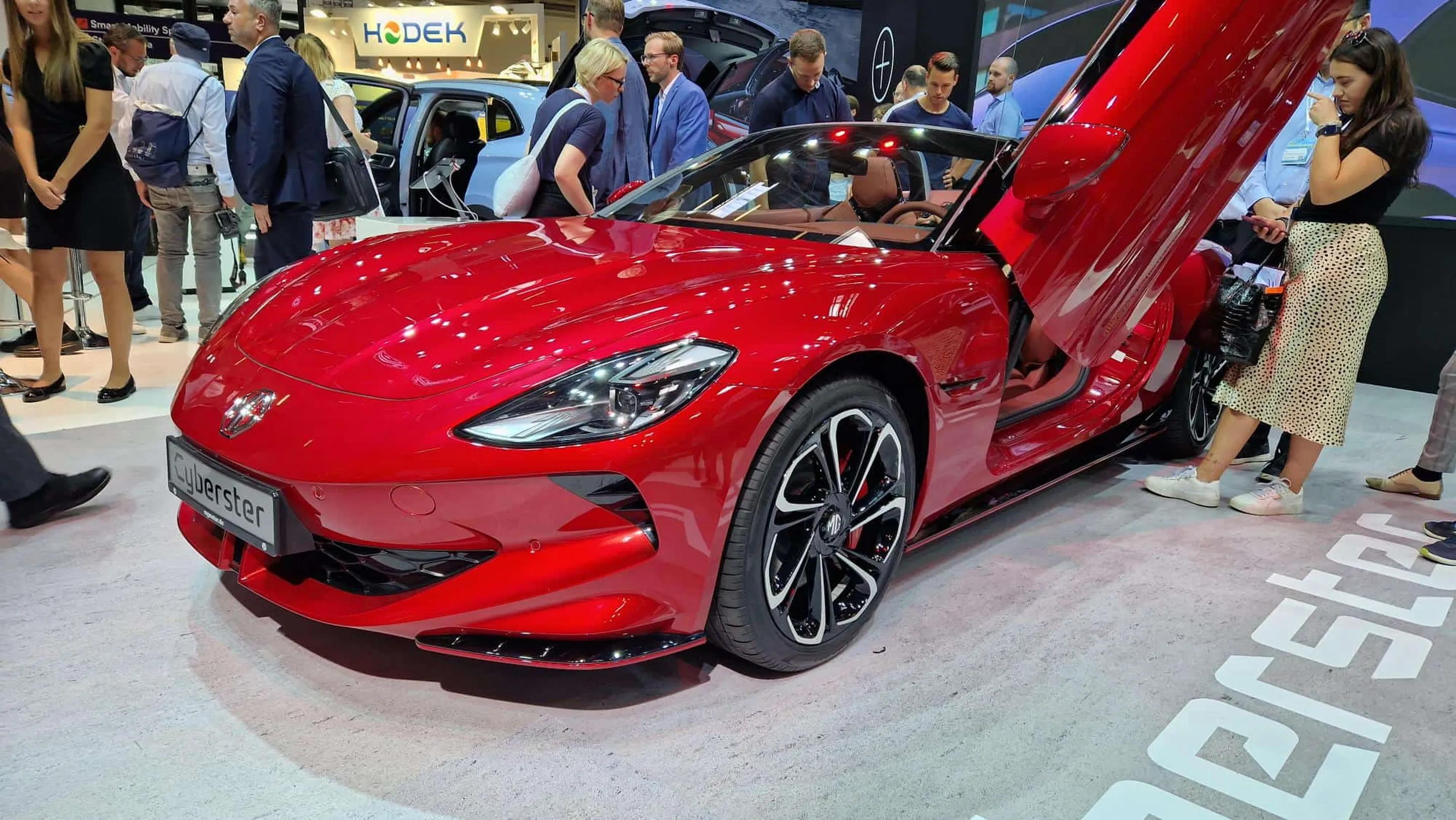MG Cyberster leasen INSTADRIVE
