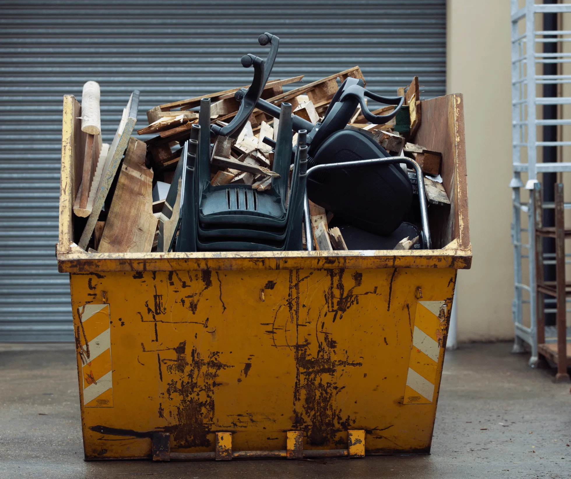 Can you put a washing machine in a skip?