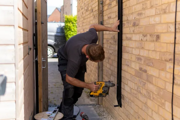 Air Conditioning Engineer With Drill