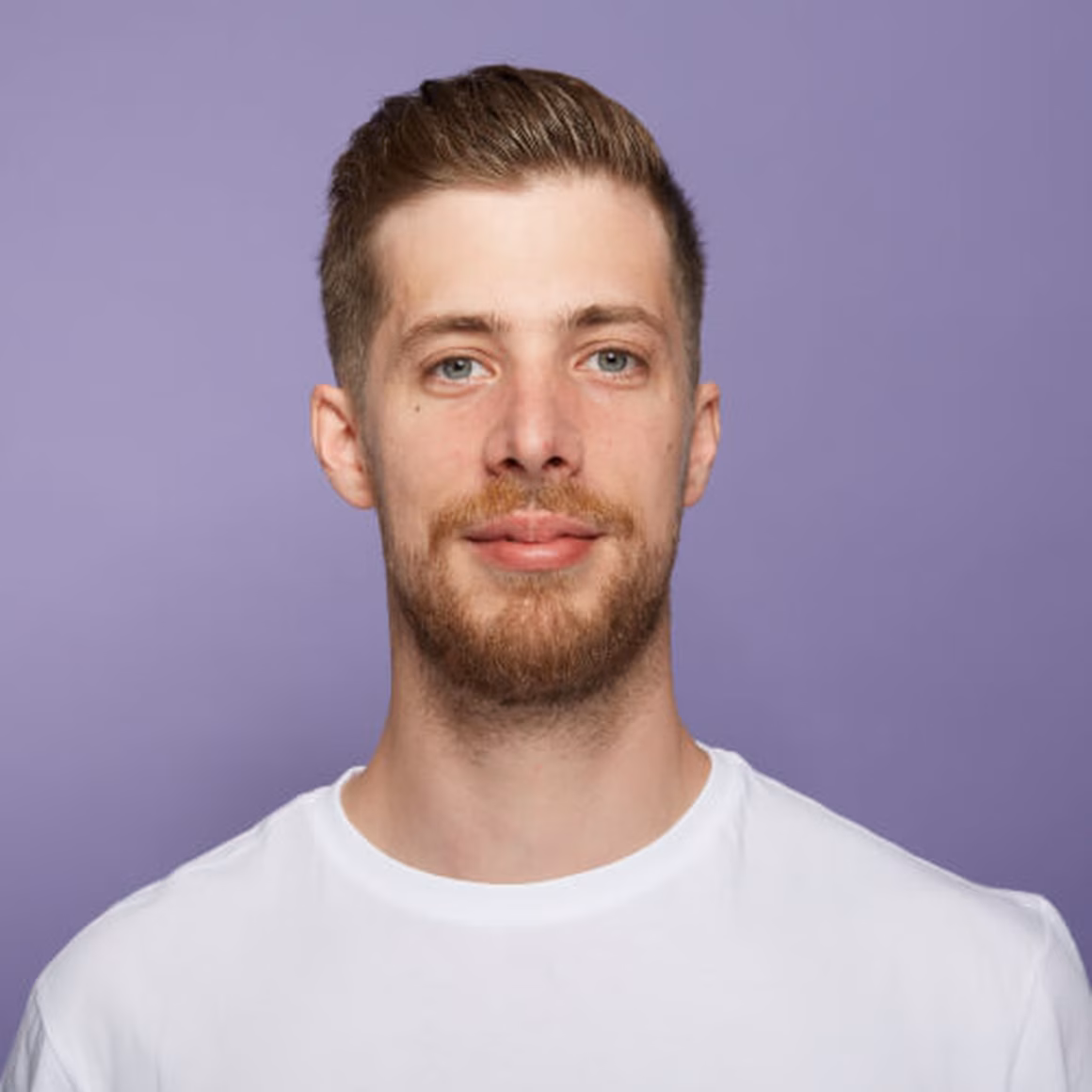 Quadratisches Portraitfoto von Marius Dorsheimer