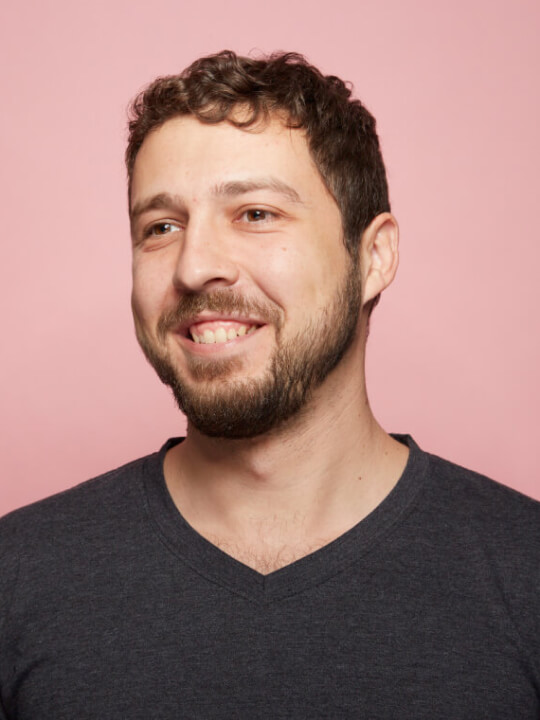 Portraitfoto von Alex Arabadjiev