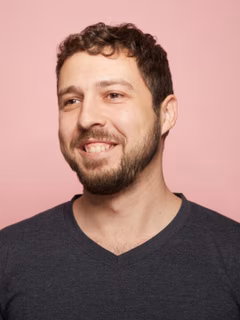 Portraitfoto von Alex Arabadjiev