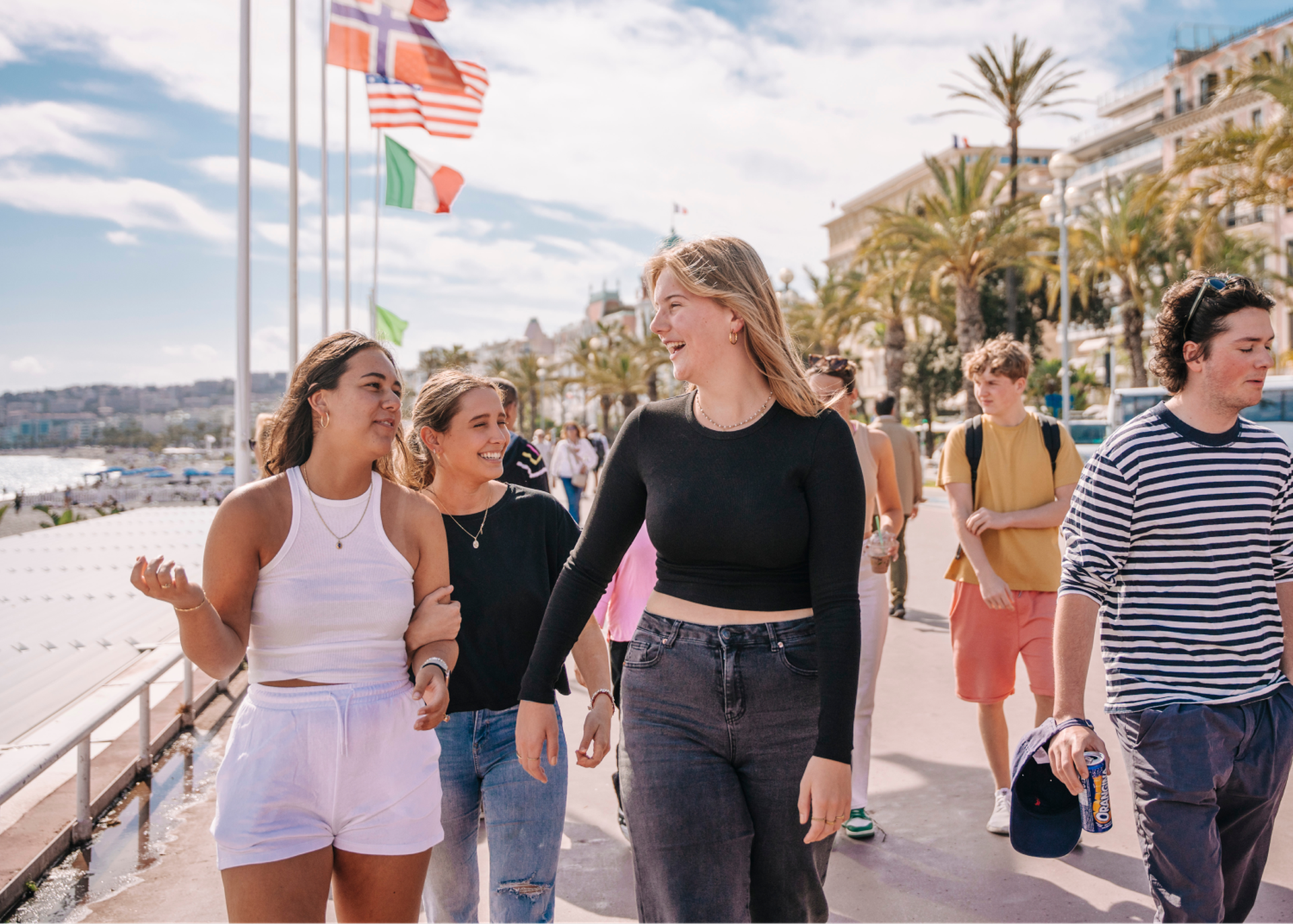 Students At Promenade Des Anglais
