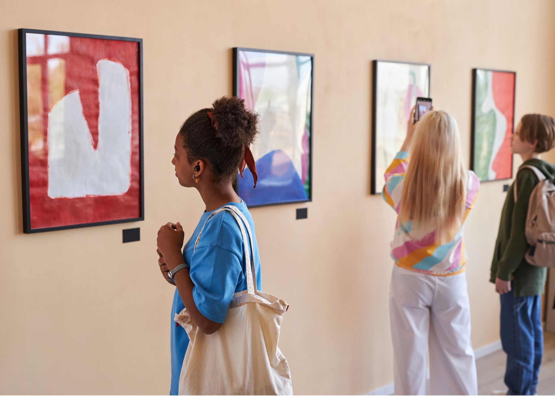 Students At Art Gallery