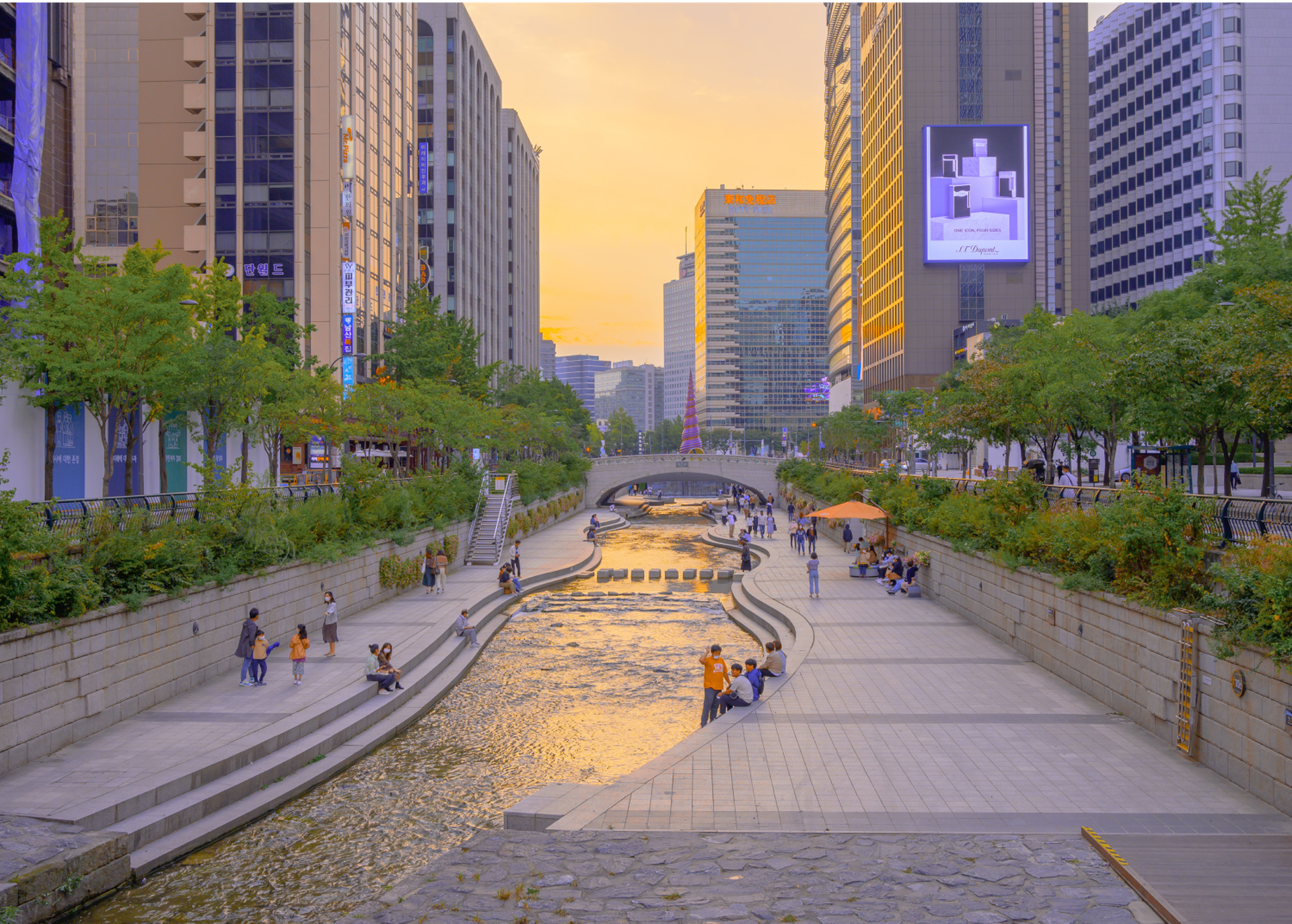 Cheonggyecheon Downtown