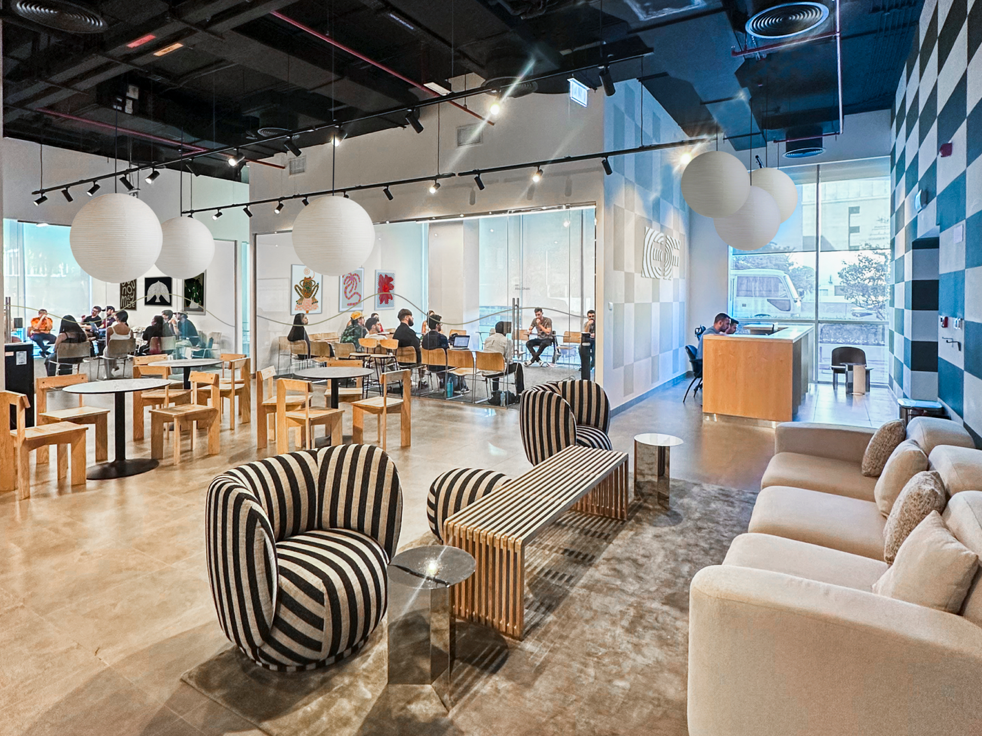 Funcionários e alunos