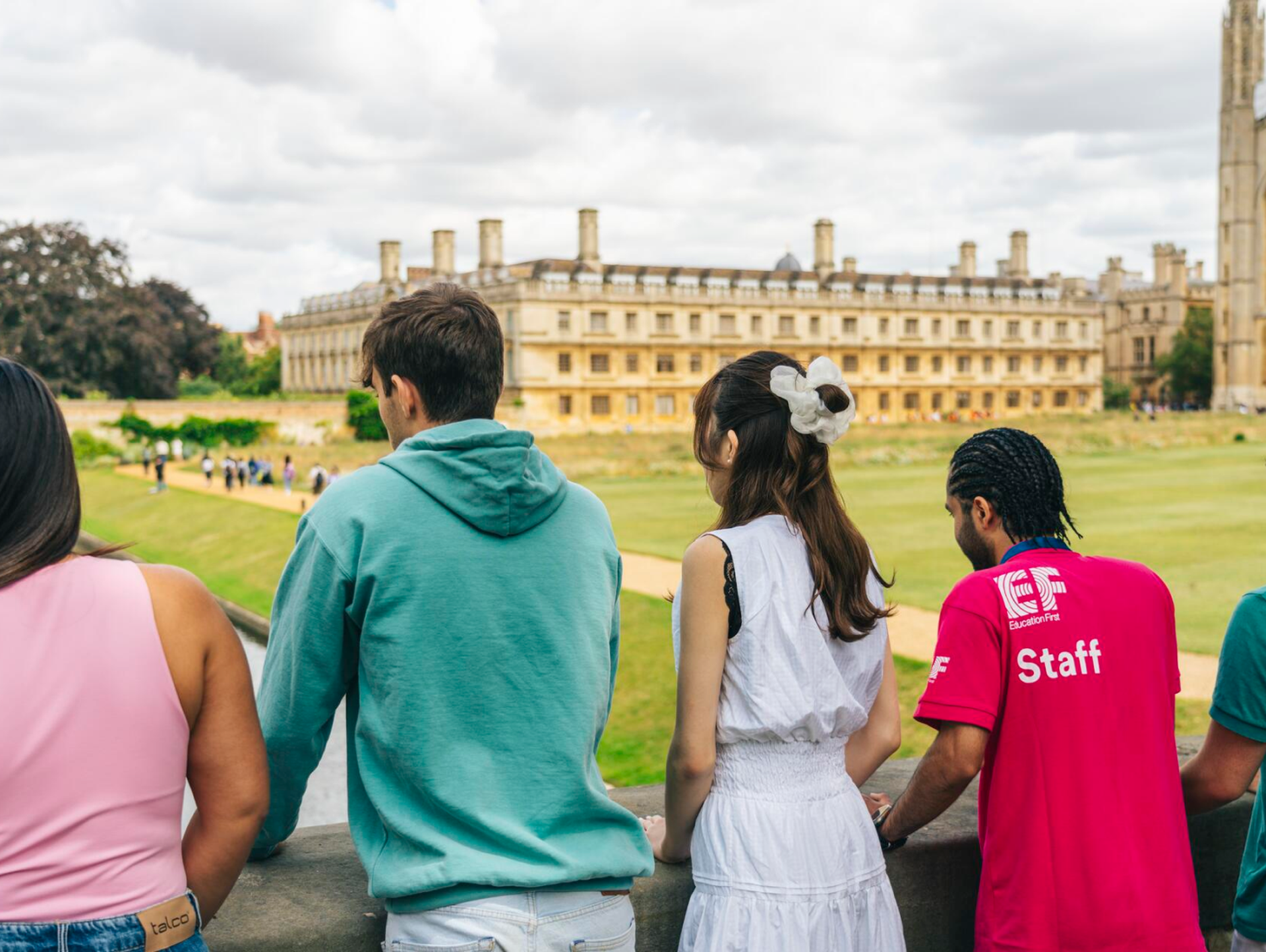 Students Sightseeing