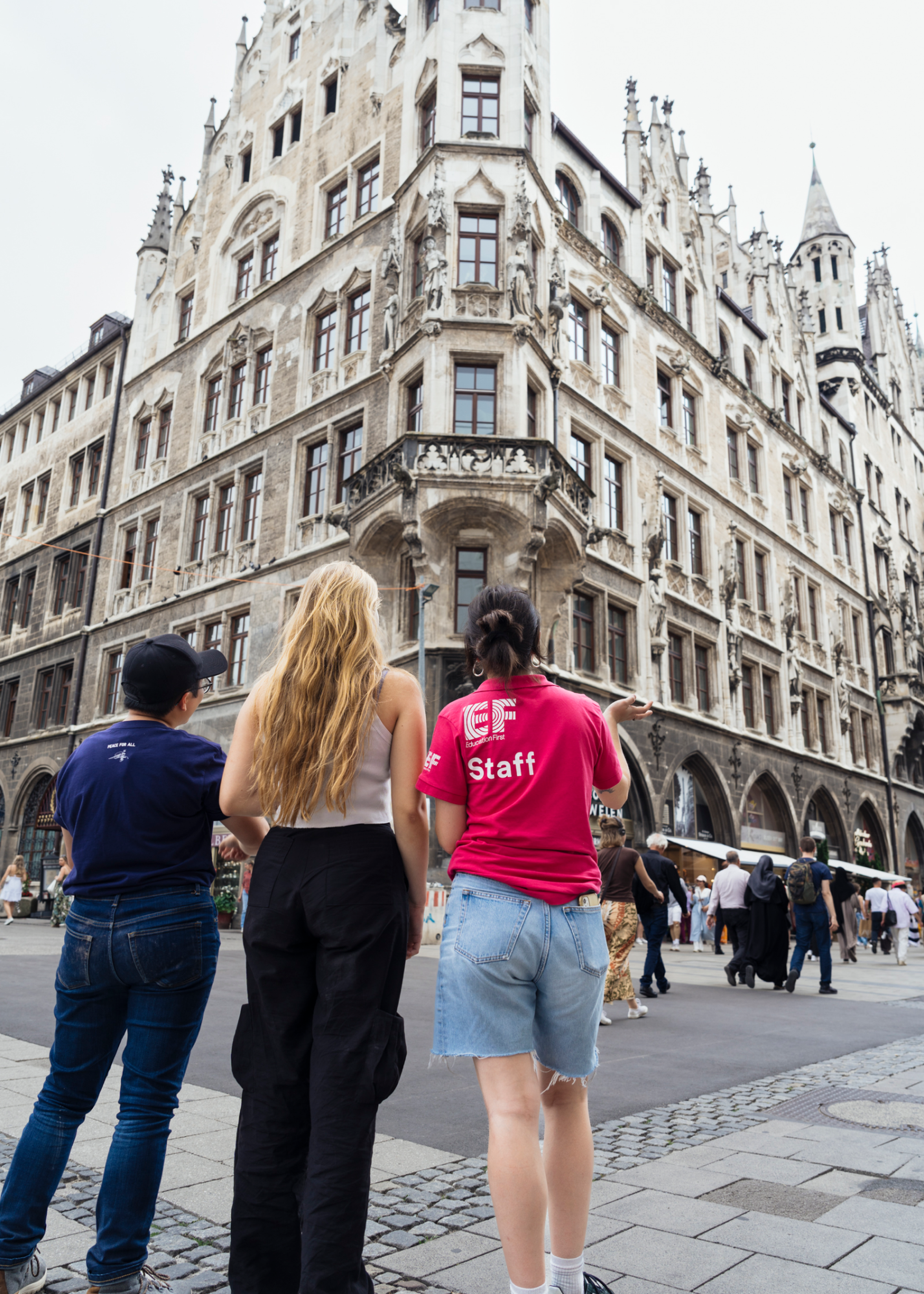 Students Sightseeing