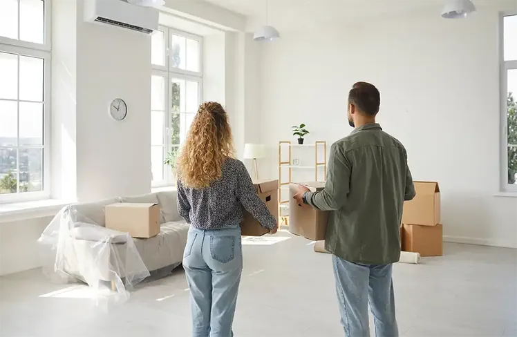 couple moving into a house bought with vacant possession