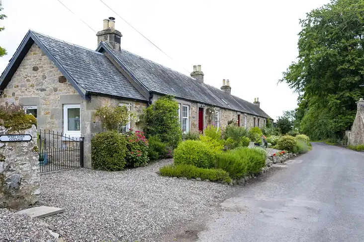 Converted Scottish style stone cottage for Sale outside St Andrews, Scotland