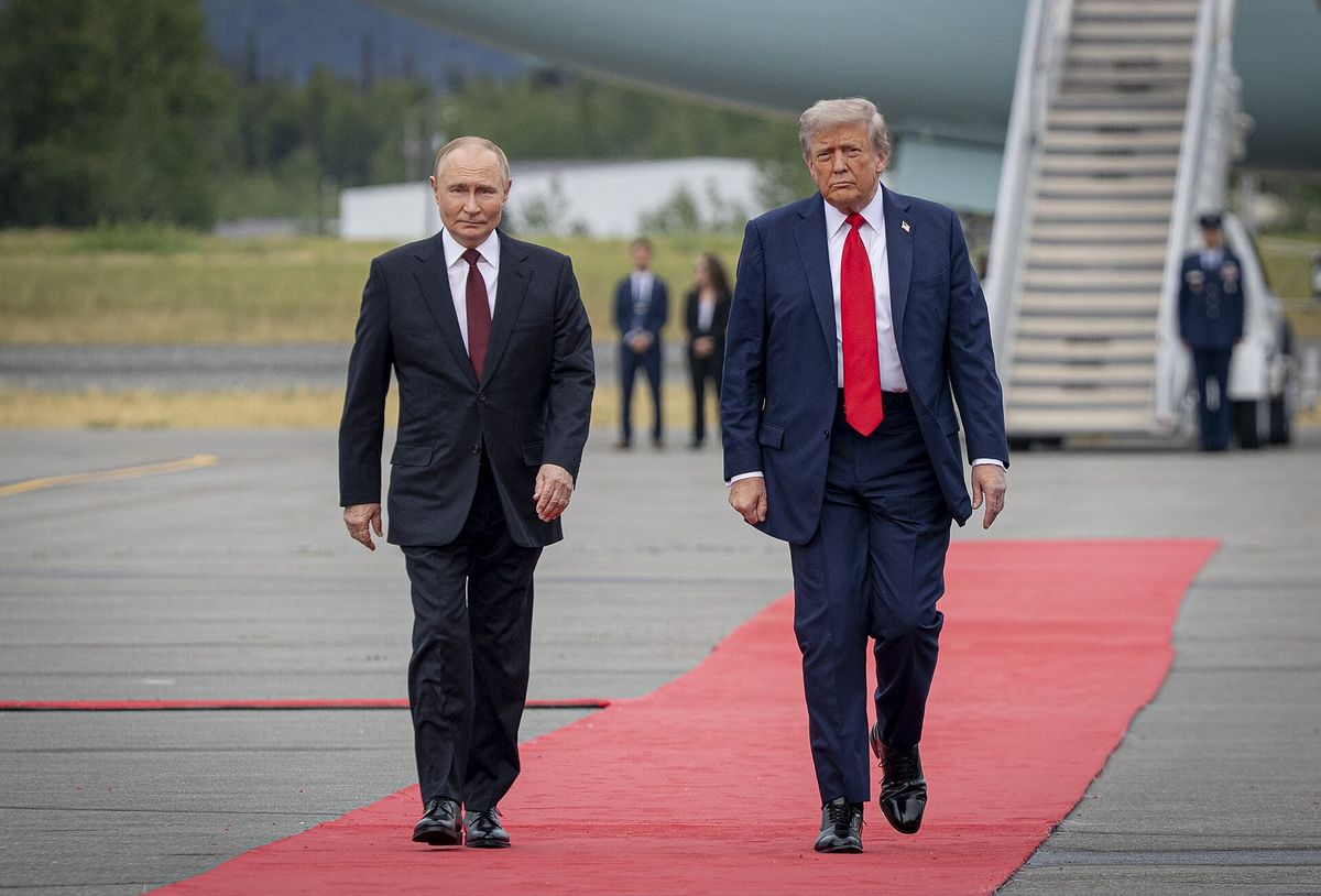 Un anno dopo il vertice di Anchorage: il fallimento diplomatico tra Trump e Putin sull'Ucraina