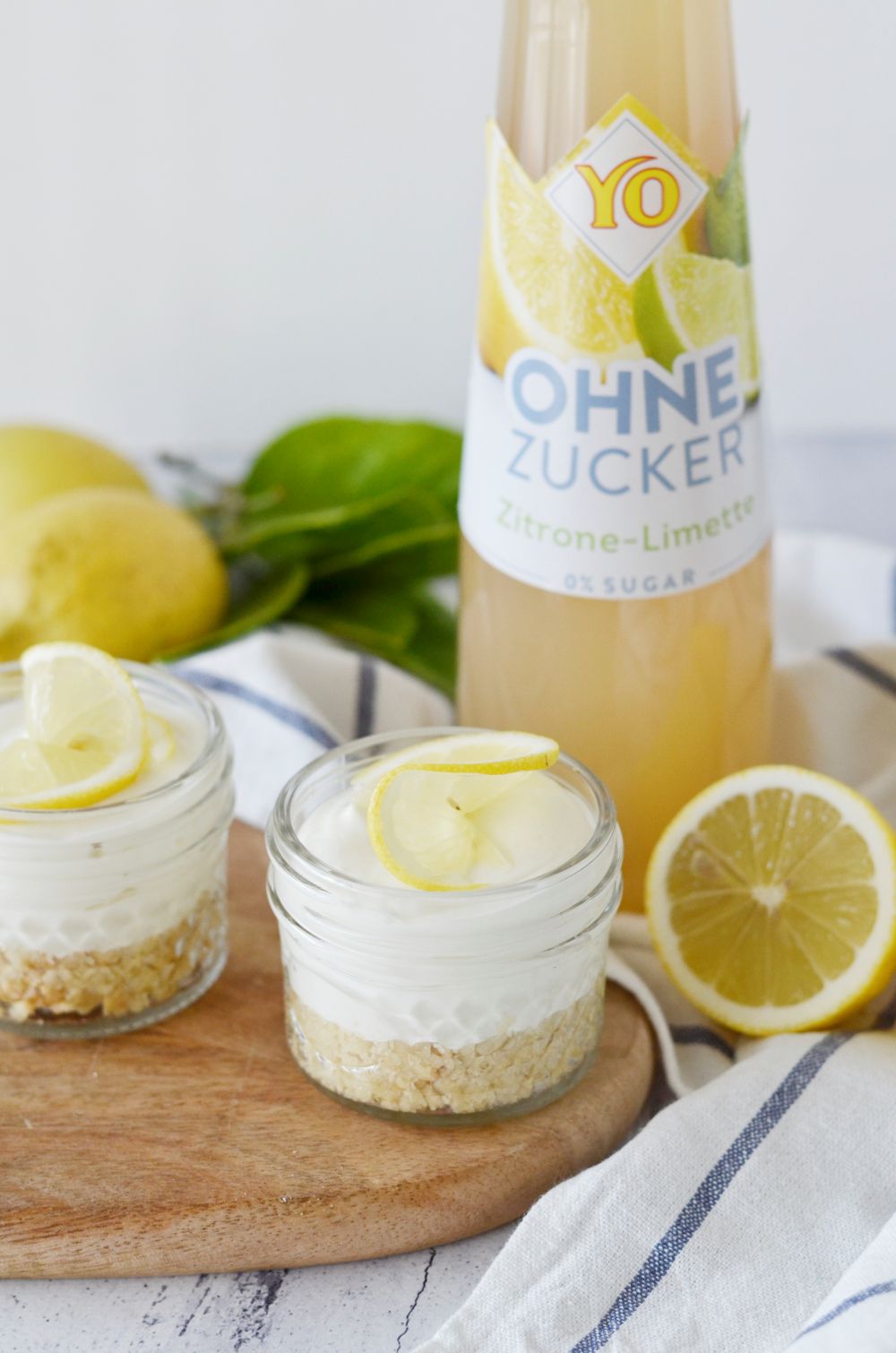 zitronen limetten cheesecake im glas mit YO