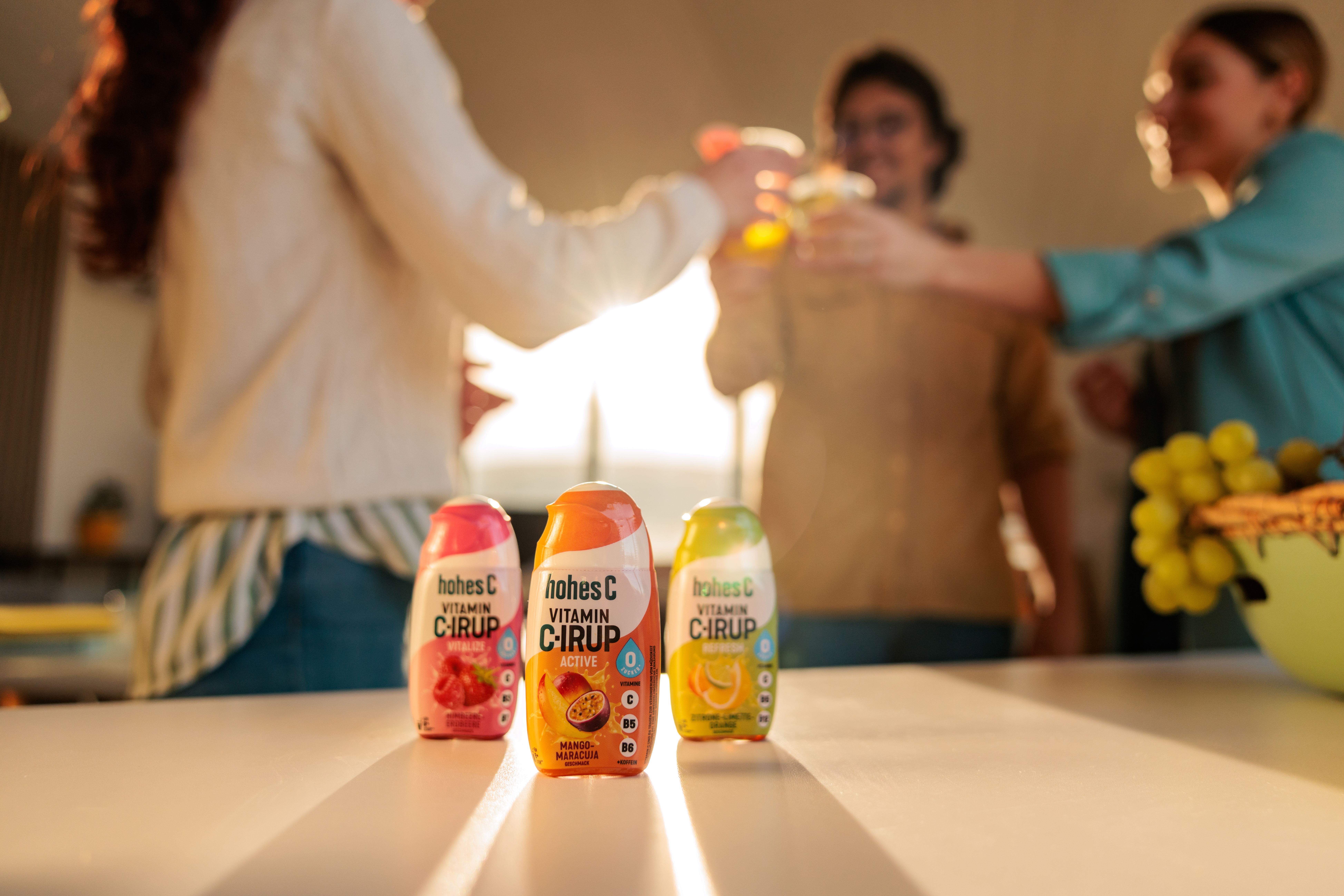 hohes C Vitamin C-IRUP Glass people