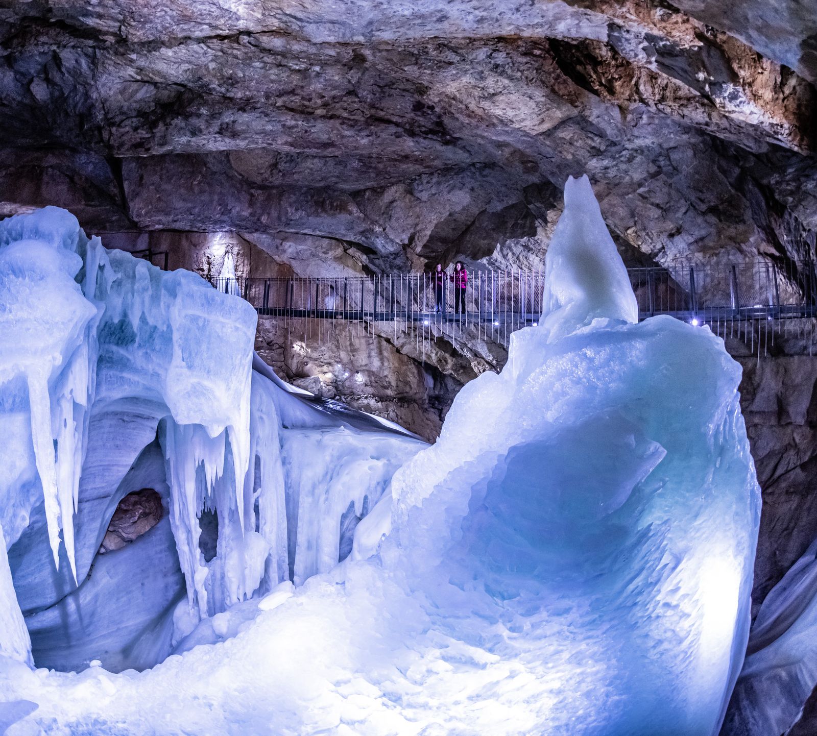 怪奇文学大山脈 = Das größte Gebirge der Gespen… Fugoppe Cave - Wikipedia