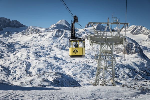 Gelbe Gondel (Teilstrecke 3) am Dachstein Krippenstein im Winter