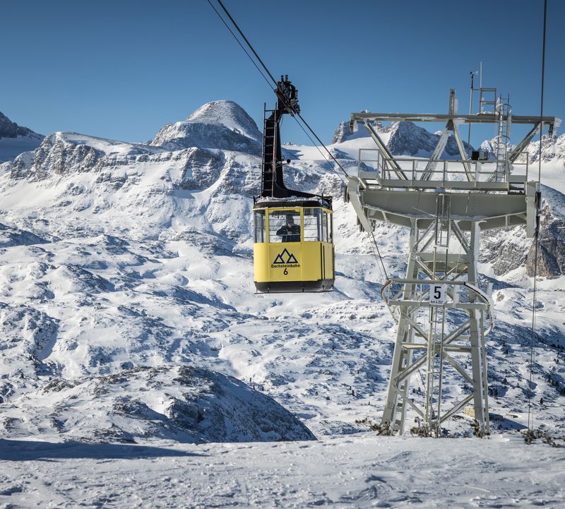 Gelbe Gondel (Teilstrecke 3) am Dachstein Krippenstein im Winter