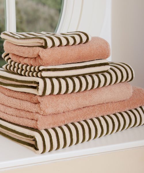 Comment plier sa serviette de bain ?