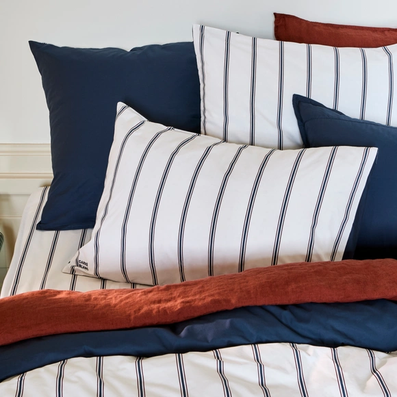 Le motif rayé : un indémodable de la mode pour votre décoration