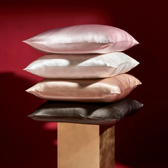 Idées cadeaux de Noël : la sélection tendance Carré Blanc