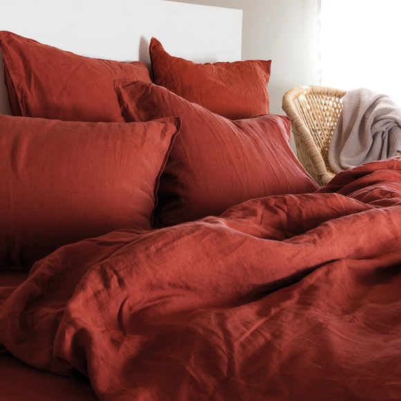 Lin lavé : charme froissé et confort pour votre intérieur