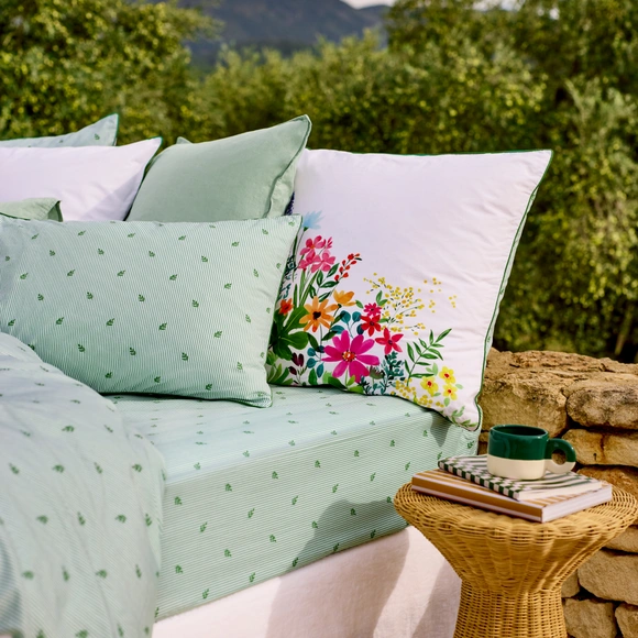 Oser la couleur dans son intérieur : le guide pour un style vitaminé