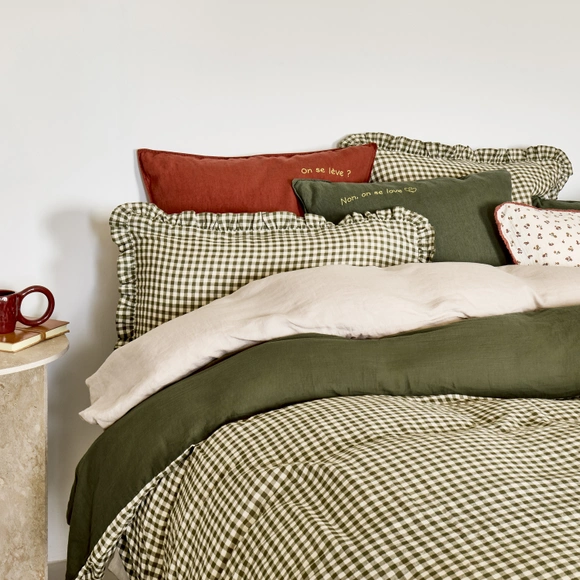 Le retour du vichy : un classique pour une déco cosy chic 