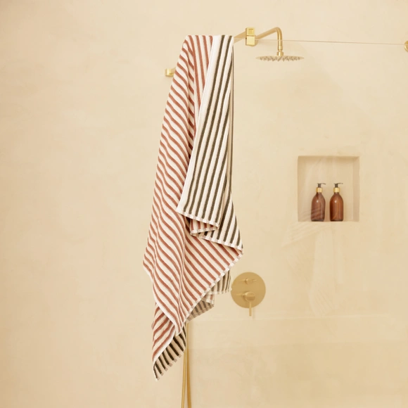 Comment adoucir des serviettes de toilette devenues rêches ?