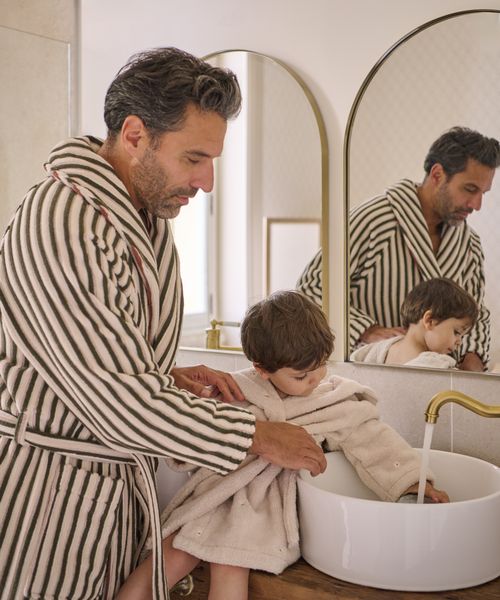 Comment adoucir des serviettes de toilette devenues rêches ?